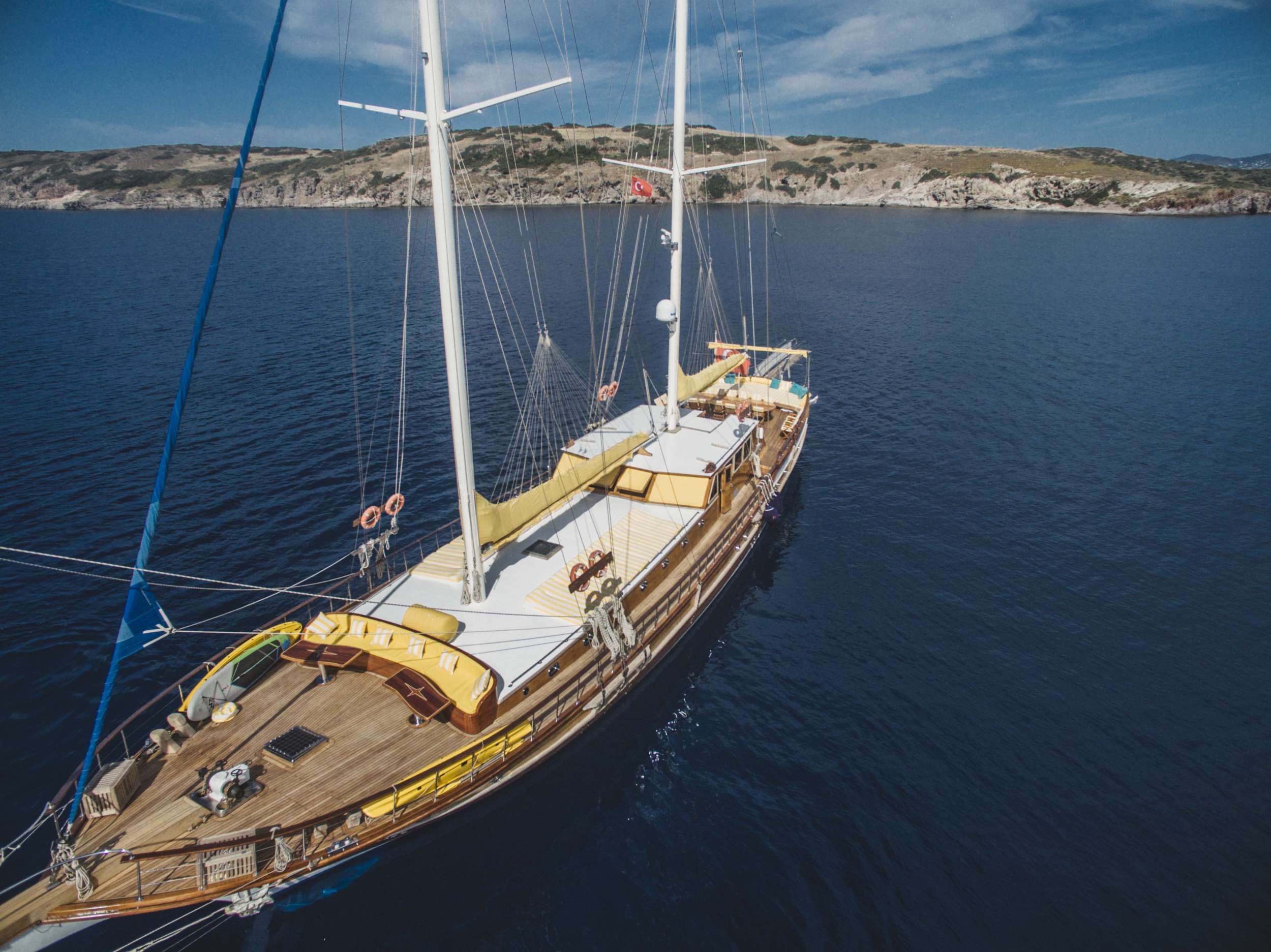 AEGEAN CLIPPER