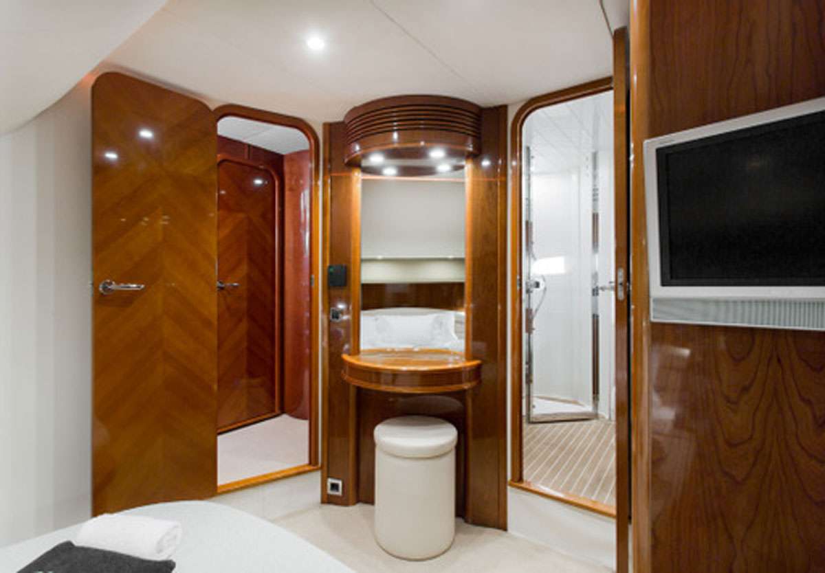 PRINCESS 61