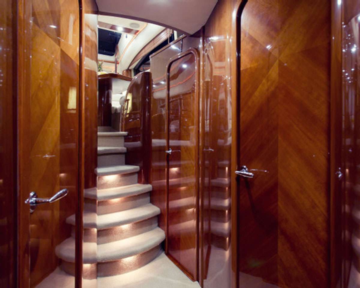 PRINCESS 61